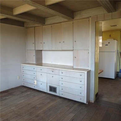 DINING ROOM BUILT IN DRAWERS AND CABINETS!