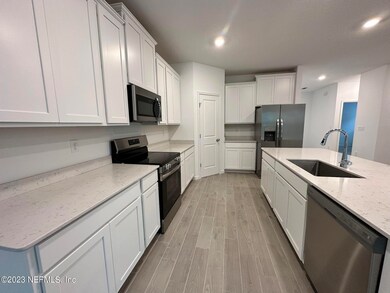 159 Lake Sinclair St, Saint Augustine, FL 32084 - photo 5