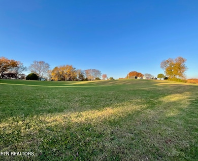 8220 Lucas Ln, Powell, TN 37849 - photo 2