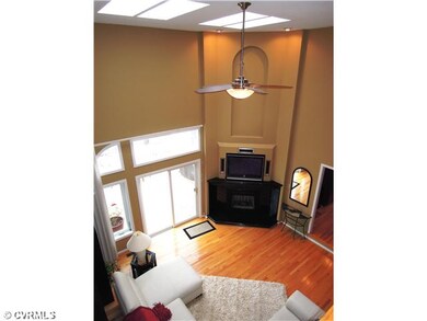 Den/Family/Great Room - Skylights! Corner granite 