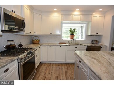 1910 Meadow Ln, Reading, PA 19610 - photo 7