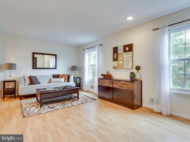 6010 Ticonderoga Ct, Burke, VA 22015 - photo 2