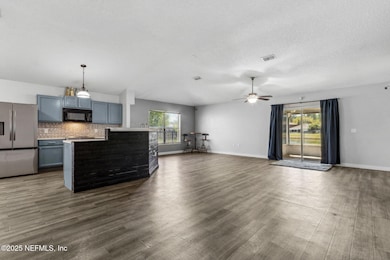 21-web-or-mls-76564 Longleaf Loop (28 of