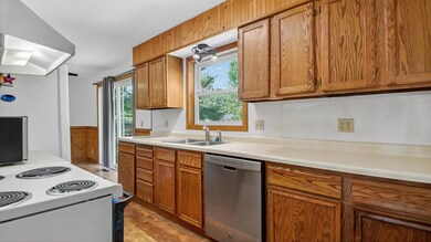 212 Mound Park Dr, Elk Mound, WI 54739 - photo 5