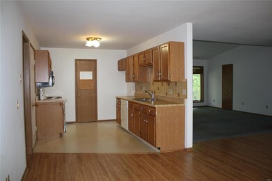 908 Cypress Dr, Rolla, MO 65401 - photo 5