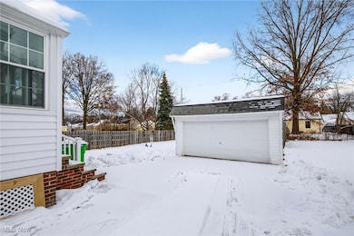 4389 Ardmore Rd, Cleveland, OH 44121 - photo 5