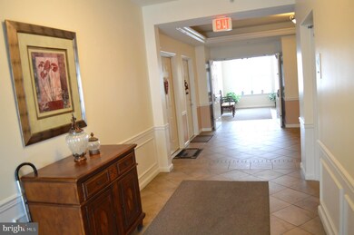 732 Creekside Dr unit BUILDING 7, Brookhaven, PA 19015 - photo 2