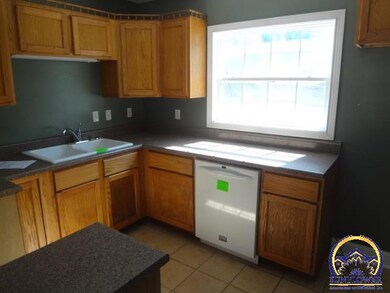 1213 SW Armagh St, Topeka, KS 66611 - photo 3