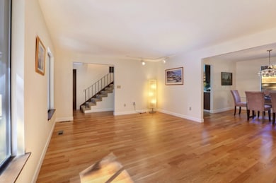 8430 SE 45th St, Mercer Island, WA 98040 - photo 7