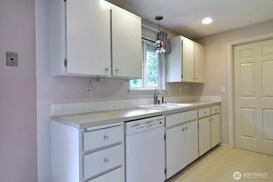 5211 53rd St W unit 211, University Place, WA 98467 - photo 4