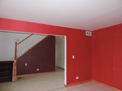 1909 Scott Cir, Carpentersville, IL 60110 - photo 3