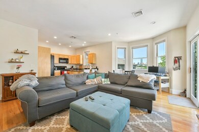 344 W Broadway unit 2, Boston, MA 02127 - photo 4