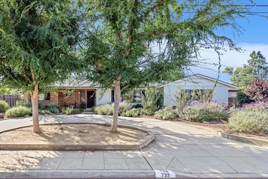 733 W Gettysburg Ave, Fresno, CA 93705 - photo 2