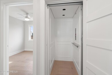 15-Elevator