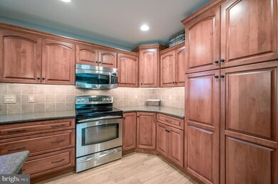 141 N Main St, Perkasie, PA 18944 - photo 6