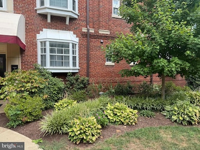 2107 N Scott St unit 67, Arlington, VA 22209 - photo 2