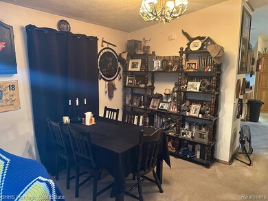 The location is superb because it is within a very short distance to shopping!