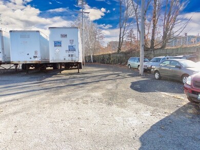 80 Manchester St, Lawrence, MA 01841 - photo 3