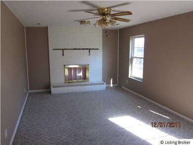 8301 Vaughn Mill Rd, Louisville, KY 40228 - photo 6