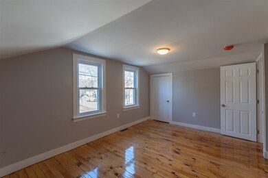 90 Huse Rd, Manchester, NH 03103 - photo 5