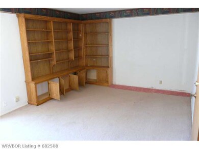 900 Woodland St, Muldrow, OK 74948 - photo 5