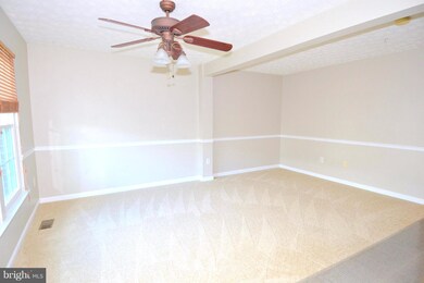 2724 Thornbrook Ct, Odenton, MD 21113 - photo 3