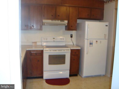 4 Cheshire Ct, Southampton, NJ 08088 - photo 4