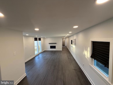 841 Cypress Ave, Spring City, PA 19475 - photo 4