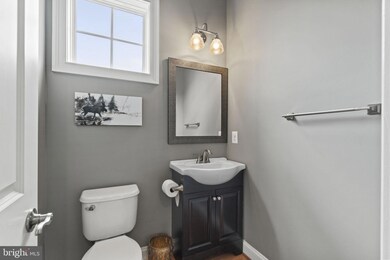 18612 Humphery Ln, Purcellville, VA 20132 - photo 6