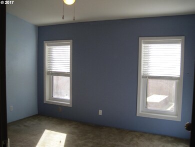 285 W 9th St, Lafayette, OR 97127 - photo 6