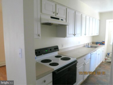 14102 Parkland Dr, Rockville, MD 20853 - photo 5