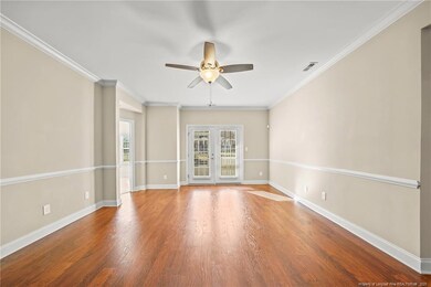 High Ceiling with crown molding