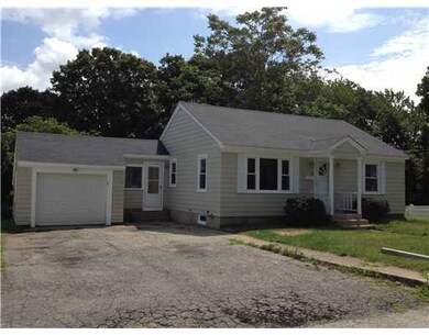 15 Carpenter Ct, West Warwick, RI 02893 - photo 2