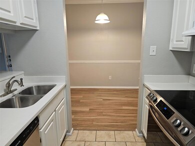 Kitchen looking to diningroom