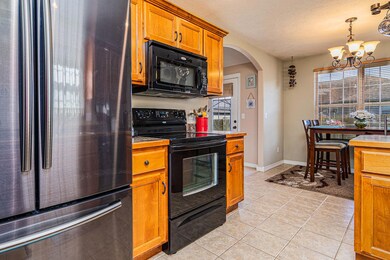 878WCambridgeAveNixa-5Kitchen(3)