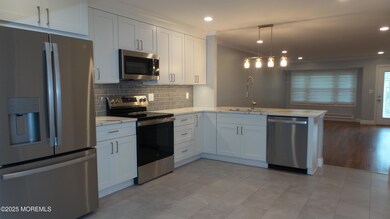 138 Wein Market unit C, Freehold, NJ 07728 - photo 6