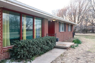 Walkway to covered porch!