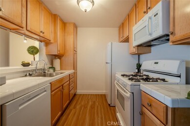 365 Burchett St unit 316, Glendale, CA 91203 - photo 7
