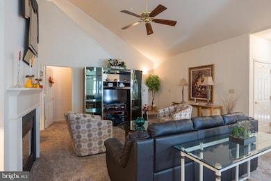 2111 Hidden Meadow Dr, Colmar, PA 18915 - photo 4