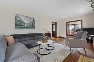 401 Stanley Ave, Waukegan, IL 60085 - photo 7