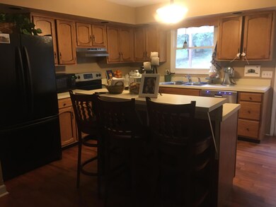 927 Sherry Cir, Hixson, TN 37343 - photo 4