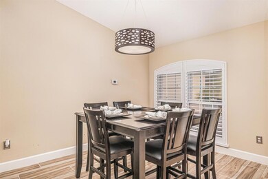 261 SW Inwood Ave-FULL-4