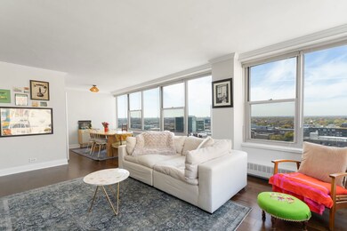 3900 N Lake Shore Dr unit 18F, Chicago, IL 60613 - photo 4