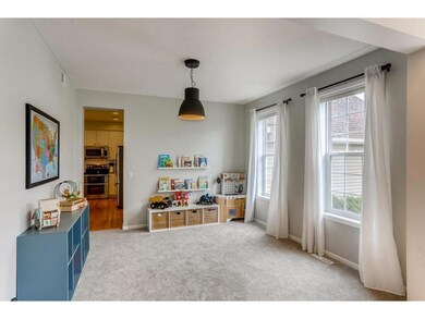 06 Dining Room