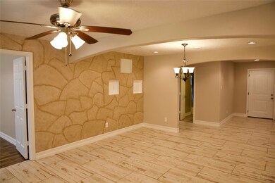 7222 Saint Augustine St, Houston, TX 77021 - photo 2