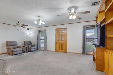 402 Curtis -6