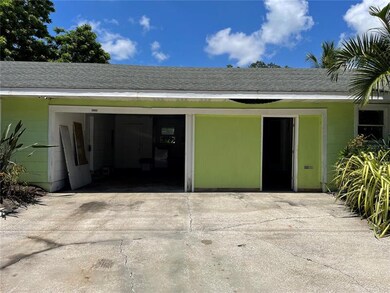 Open Carport 1 Br / 1 Ba