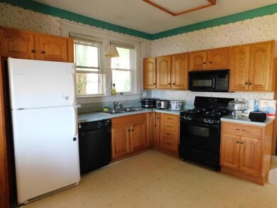 167 N Spring St, Logan, OH 43138 - photo 4