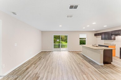 6278 Restlawn Dr, Jacksonville, FL 32208 - photo 5