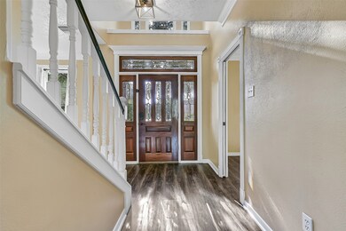 303 Regency Ct, Friendswood, TX 77546 - photo 3